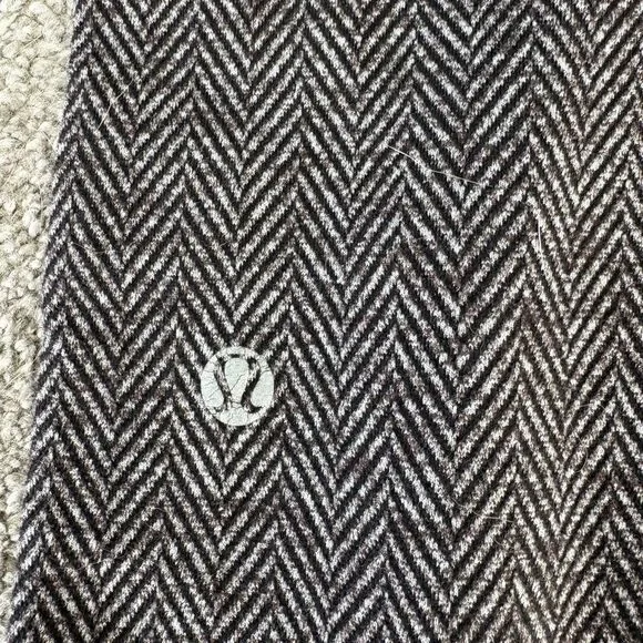 Lululemon high rise brown herringbone leggings - size 4 tall - Picture 3 of 6